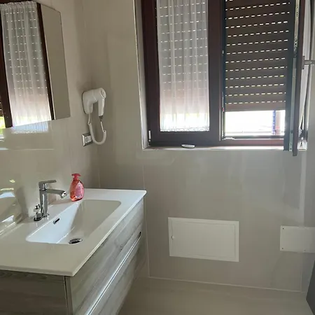 فندق مبيت وإفطار Rosa *